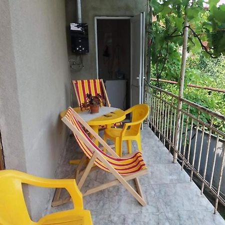Beruka Guest House Kutaisi Bagian luar foto