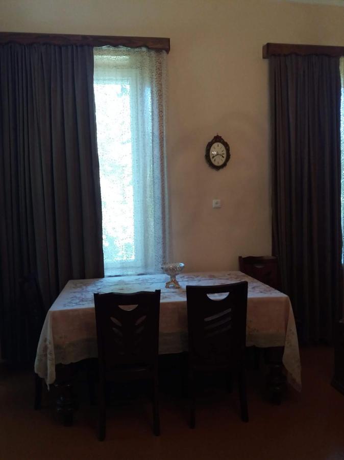 Beruka Guest House Kutaisi Bagian luar foto