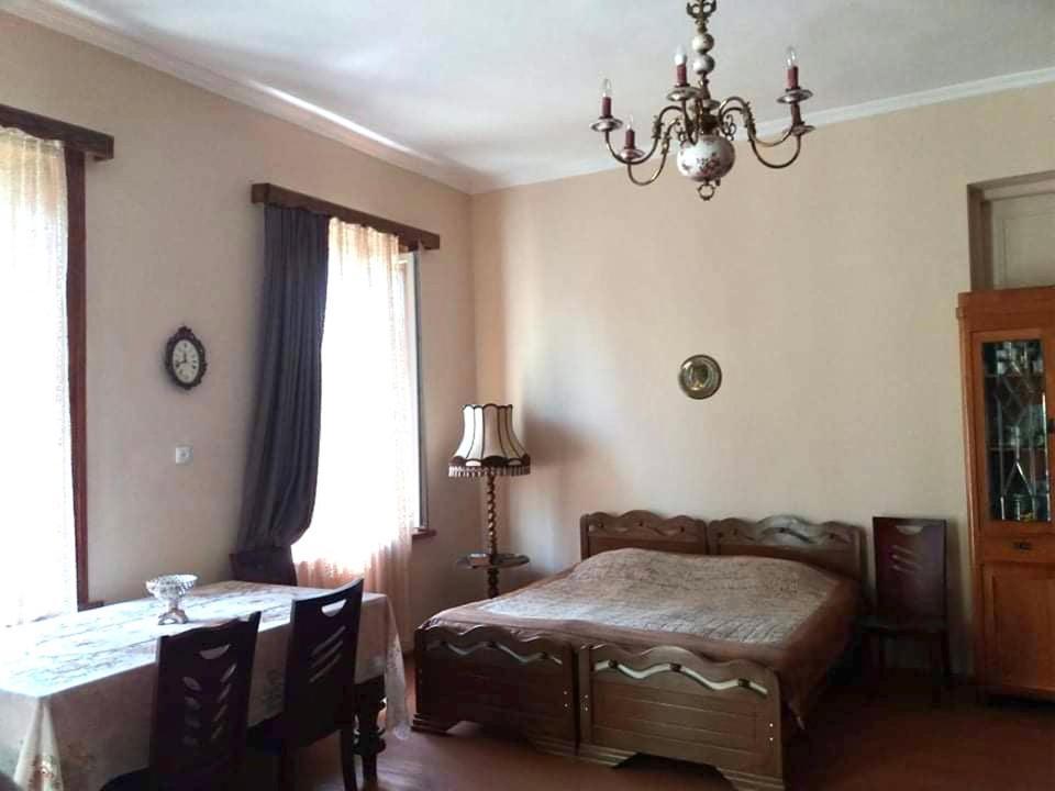 Beruka Guest House Kutaisi Bagian luar foto
