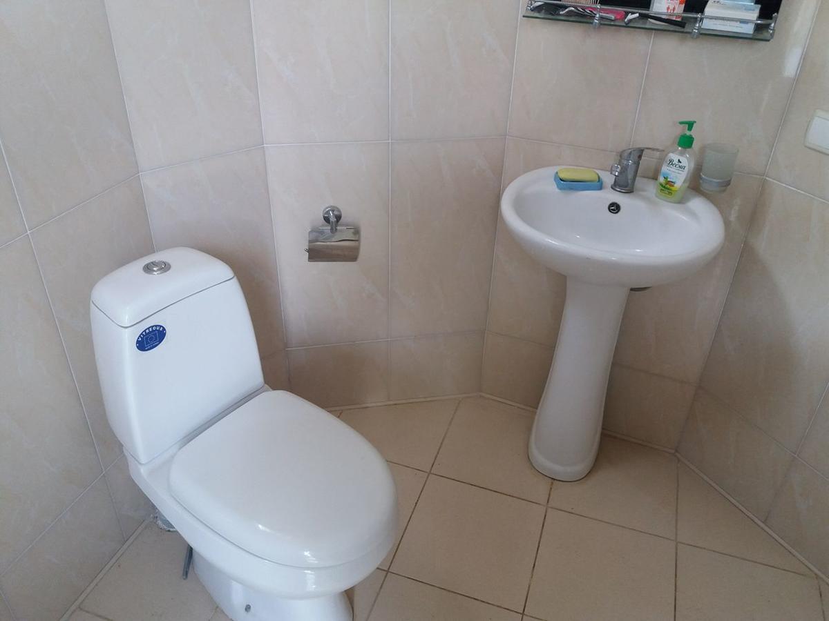 Beruka Guest House Kutaisi Bagian luar foto